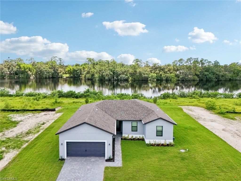 923 Admiral Bull Halsey AVE, LABELLE, FL 33935 — photo 2