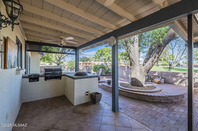 1006 N Paseo Iris, Green Valley, AZ 85614