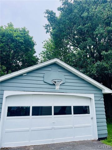 223 Cloveridge Drive, Syracuse, NY 13206