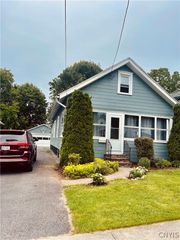 223 Cloveridge Drive, Syracuse, NY 13206