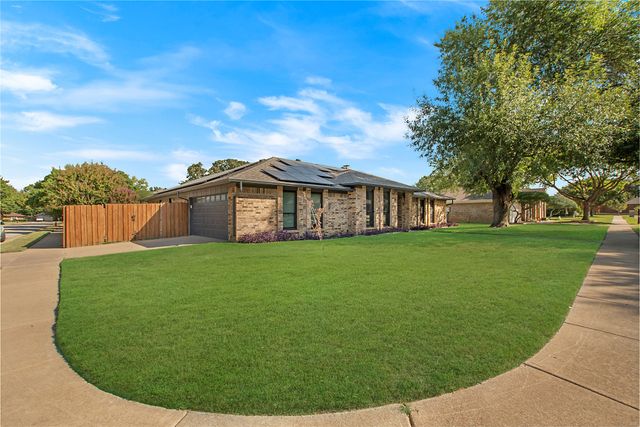 1125 Wingate Drive, Bedford, TX 76021