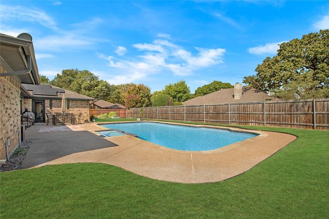 1125 Wingate Drive, Bedford, TX 76021