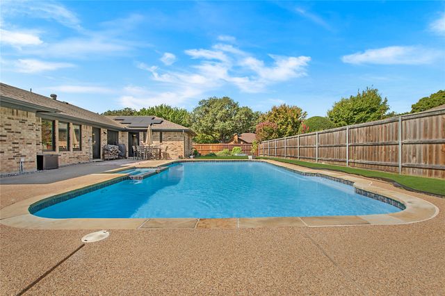 1125 Wingate Drive, Bedford, TX 76021