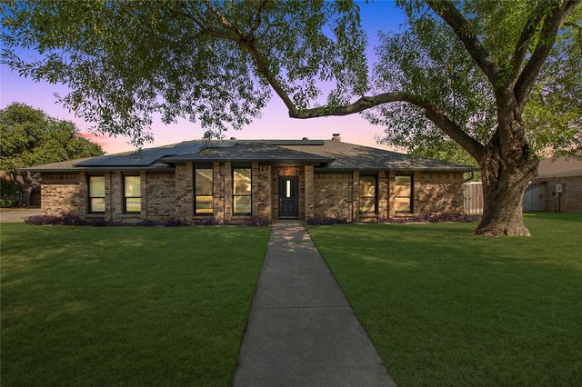 1125 Wingate Drive, Bedford, TX 76021