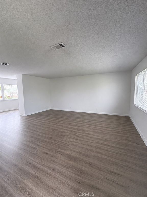 Image 4 of property listing at 3875 Vista Campana S, Oceanside, CA 92057