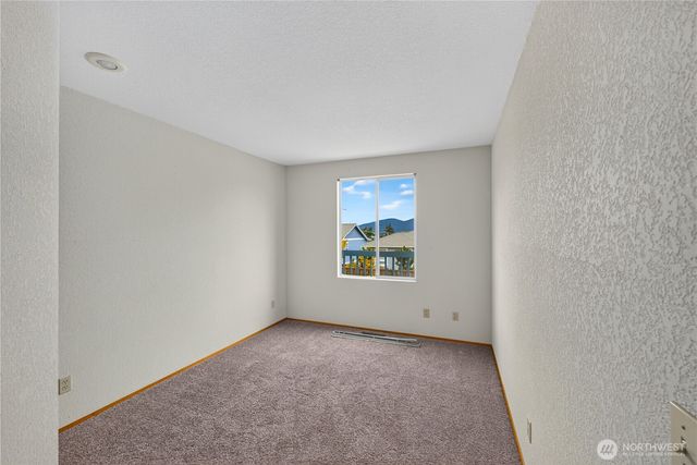 3812 W 3rd Street, Anacortes, WA 98221