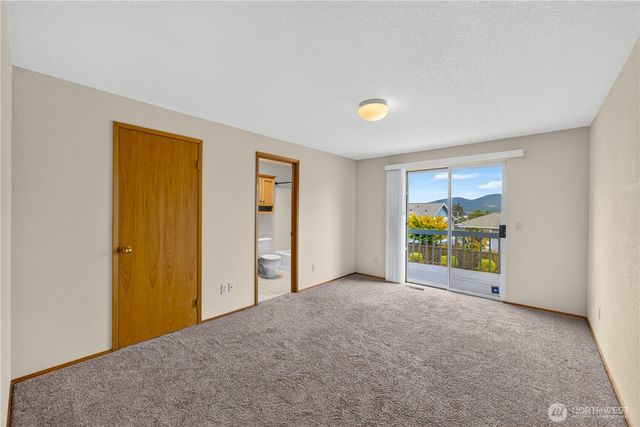 3812 W 3rd Street, Anacortes, WA 98221