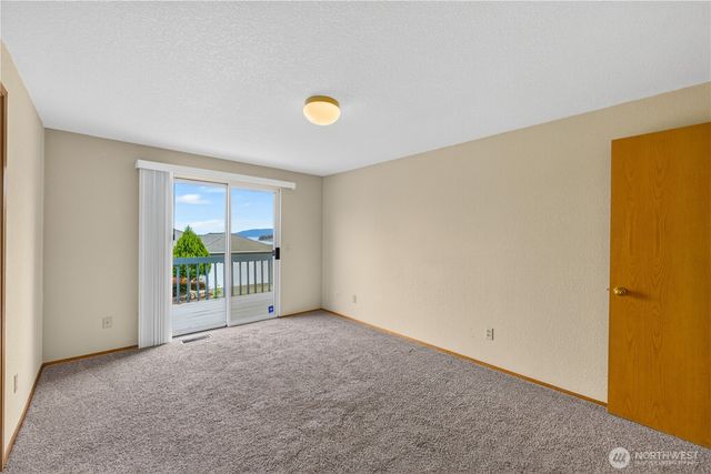3812 W 3rd Street, Anacortes, WA 98221