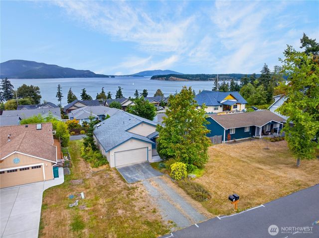 3812 W 3rd Street, Anacortes, WA 98221