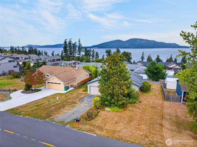 3812 W 3rd Street, Anacortes, WA 98221
