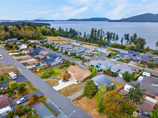 3812 W 3rd Street, Anacortes, WA 98221
