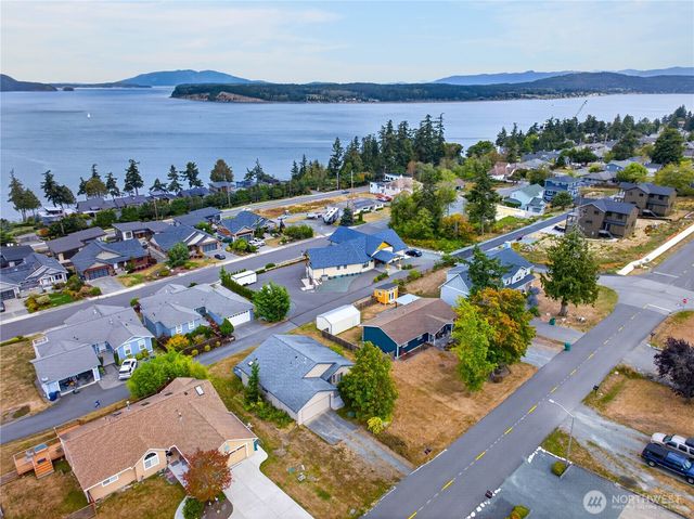 3812 W 3rd Street, Anacortes, WA 98221