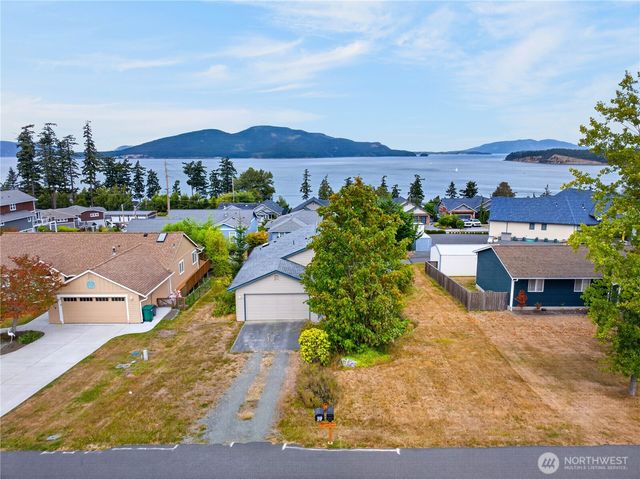 3812 W 3rd Street, Anacortes, WA 98221