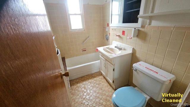 1062 E 229th Street, Bronx, NY 10466