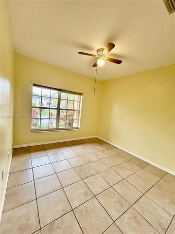 21523 SW 90th Ave, Cutler Bay, FL 33189