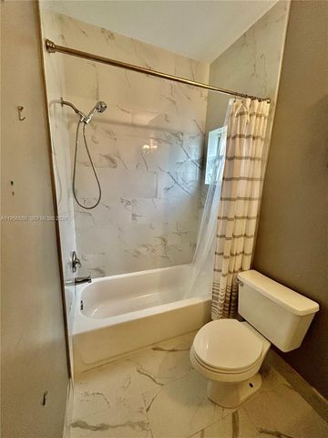 21523 SW 90th Ave, Cutler Bay, FL 33189