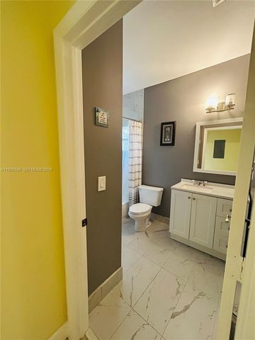 21523 SW 90th Ave, Cutler Bay, FL 33189