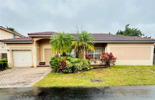 21523 SW 90th Ave, Cutler Bay, FL 33189