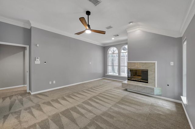 95 N Crossed Birch Place, The Woodlands, TX 77381
