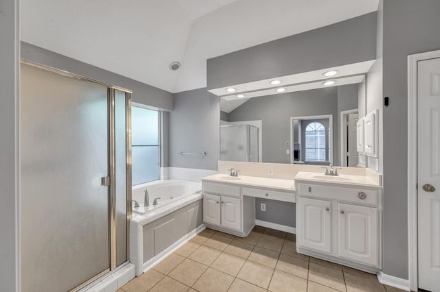 95 N Crossed Birch Place, The Woodlands, TX 77381