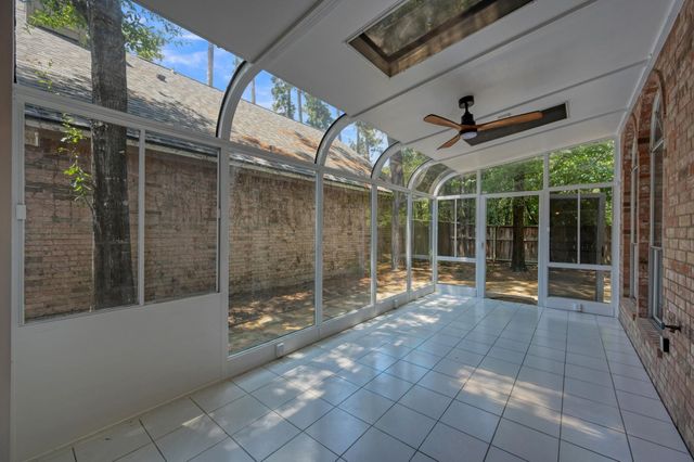 95 N Crossed Birch Place, The Woodlands, TX 77381