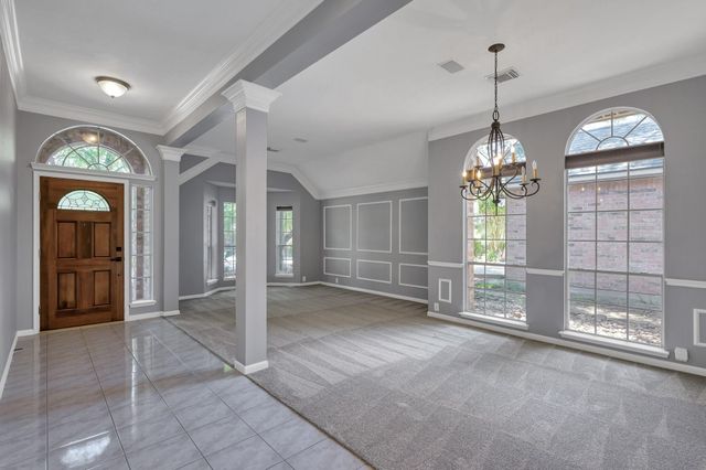 95 N Crossed Birch Place, The Woodlands, TX 77381