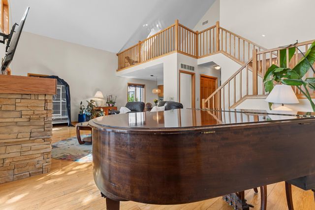 15267 Fairbanks Trail NE, Prior Lake, MN 55372