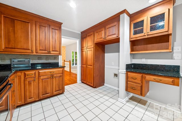 2804 Wimbledon Drive, Gastonia, NC 28056