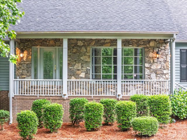 2804 Wimbledon Drive, Gastonia, NC 28056