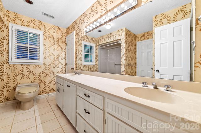 2804 Wimbledon Drive, Gastonia, NC 28056