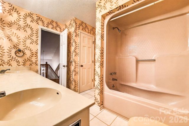 2804 Wimbledon Drive, Gastonia, NC 28056