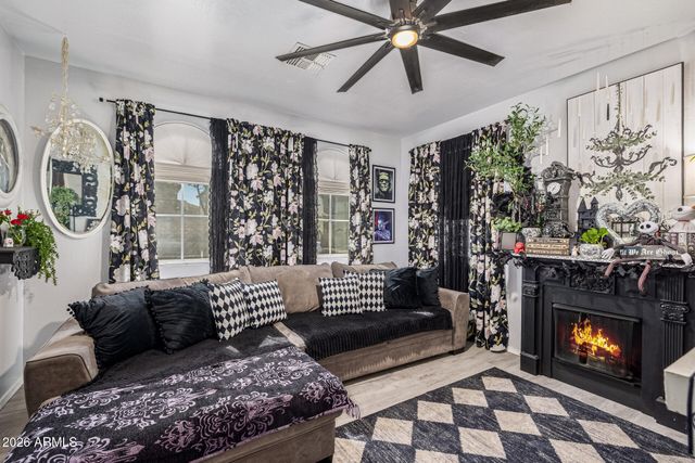 10206 E ISLETA Avenue, Mesa, AZ 85209