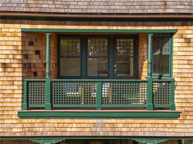 7 Red Cross Avenue, Newport, RI 02840