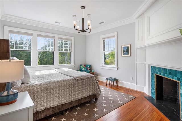 7 Red Cross Avenue, Newport, RI 02840