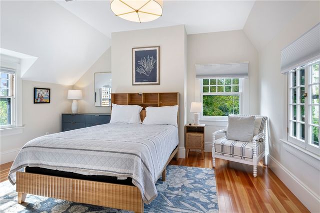 7 Red Cross Avenue, Newport, RI 02840