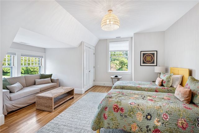 7 Red Cross Avenue, Newport, RI 02840