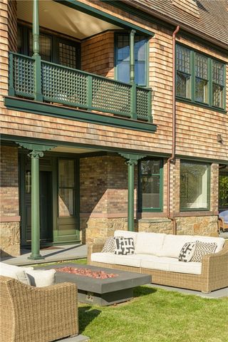 7 Red Cross Avenue, Newport, RI 02840