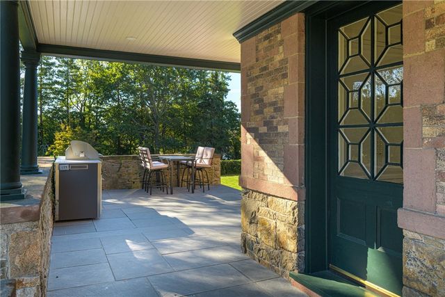 7 Red Cross Avenue, Newport, RI 02840