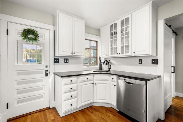 73 Albatross Rd, Quincy, MA 02169