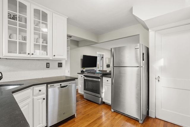 73 Albatross Rd, Quincy, MA 02169