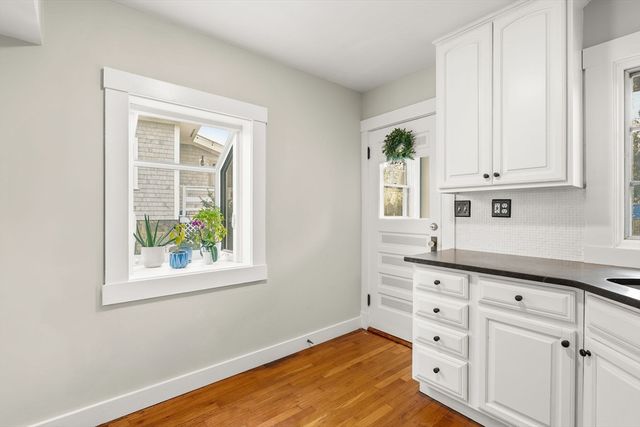 73 Albatross Rd, Quincy, MA 02169