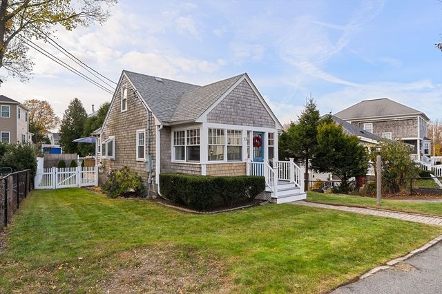 73 Albatross Rd, Quincy, MA 02169