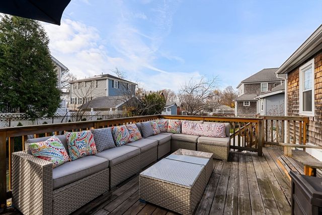 73 Albatross Rd, Quincy, MA 02169