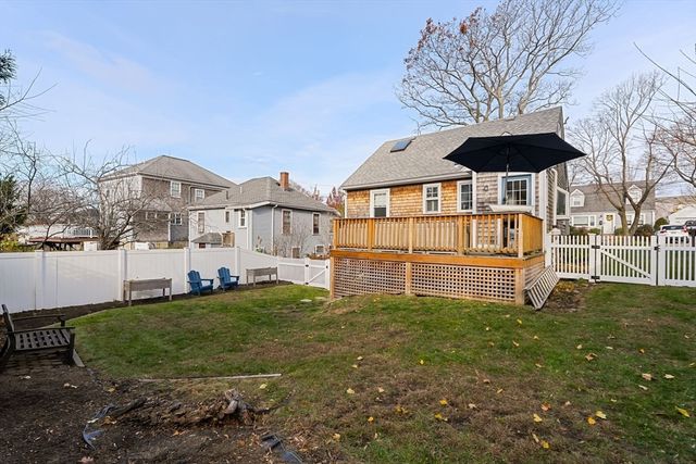 73 Albatross Rd, Quincy, MA 02169