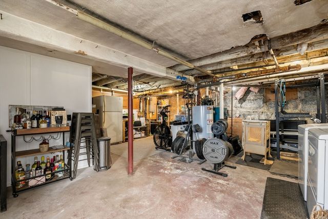 73 Albatross Rd, Quincy, MA 02169