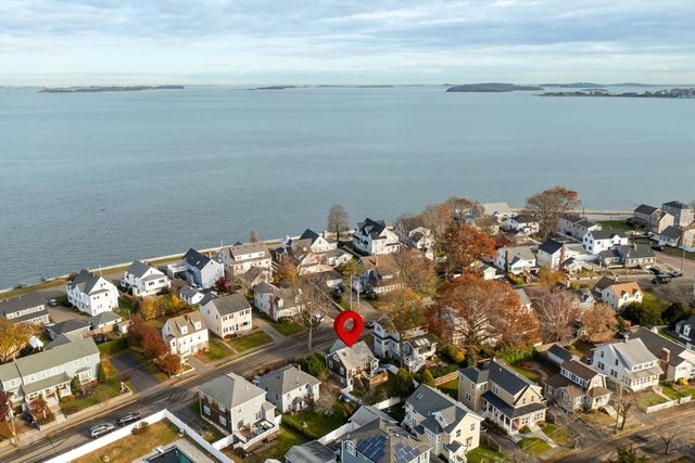 73 Albatross Rd, Quincy, MA 02169