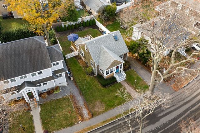 73 Albatross Rd, Quincy, MA 02169