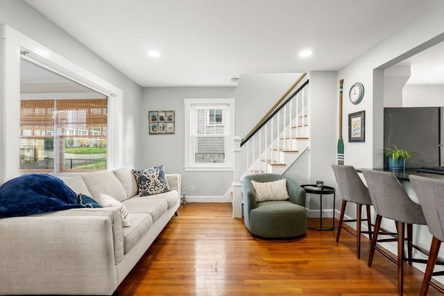 73 Albatross Rd, Quincy, MA 02169