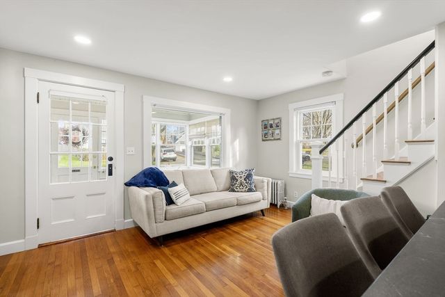 73 Albatross Rd, Quincy, MA 02169