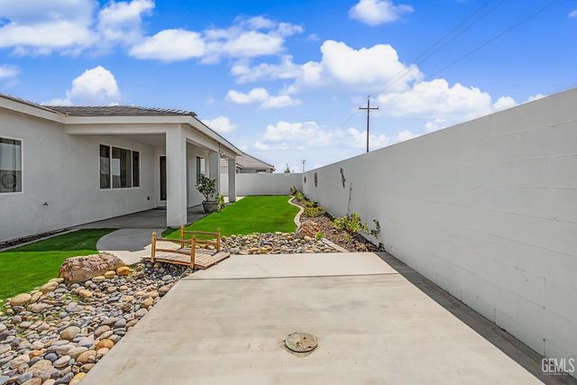 12605 Petaluma Court, Bakersfield, CA 93311